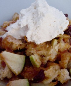 apple raisin bread pudding