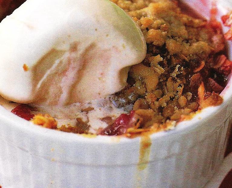 cranberry pear crisp 001